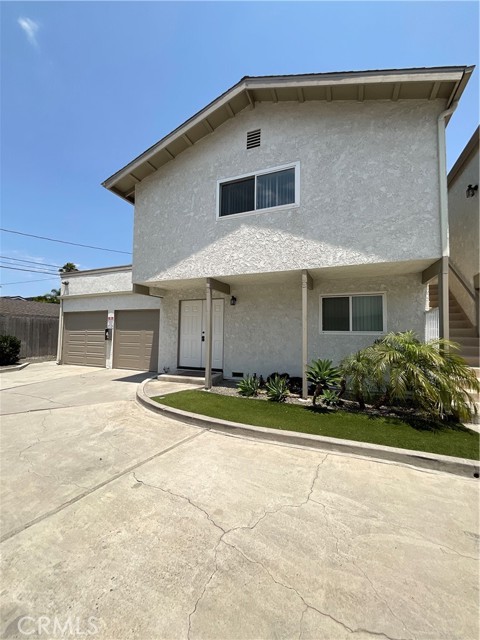 2641 Santa Ana Avenue, Costa Mesa CA: https://media.crmls.org/medias/00f92b9a-9606-4581-bc9d-a9abc49e57c6.jpg