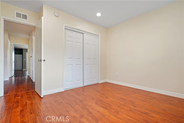 Detail Gallery Image 36 of 47 For 8111 Canby Ave #1,  Reseda,  CA 91335 - 4 Beds | 2/1 Baths