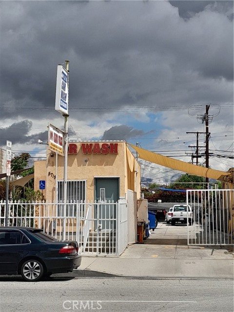 5715 Whittier Boulevard, Los Angeles, CA, 90022 5715 Whittier Boulevard, Los Angeles, CA, 90022