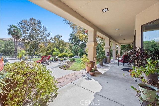 Detail Gallery Image 13 of 75 For 14025 Yokuts, Bakersfield,  CA 93306 - 4 Beds | 5 Baths