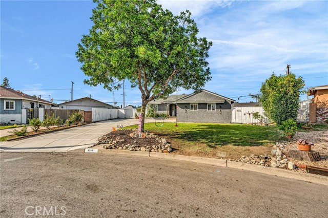 Detail Gallery Image 4 of 54 For 4266 Berkeley, Montclair,  CA 91763 - 3 Beds | 2 Baths