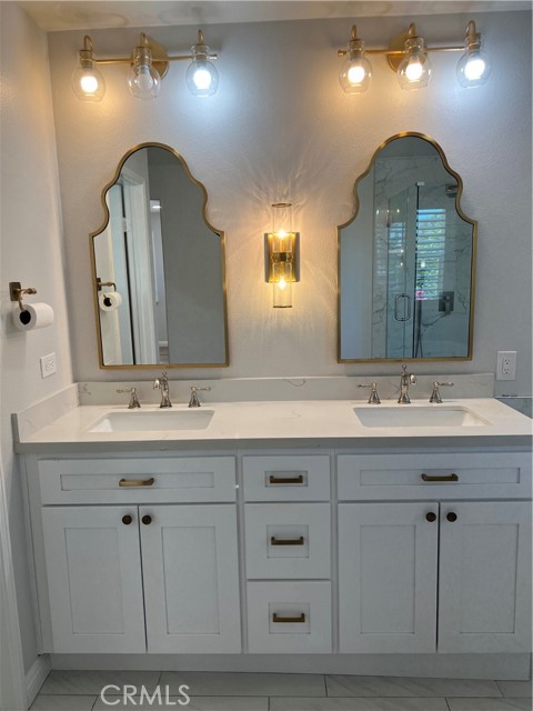 12 Del Mar, Irvine CA: https://media.crmls.org/medias/00fb6493-5d22-4858-9534-dc13222de245.jpg