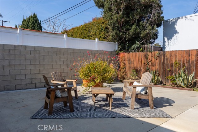 Detail Gallery Image 38 of 48 For 8933 Gibson St, Los Angeles,  CA 90034 - 4 Beds | 2 Baths