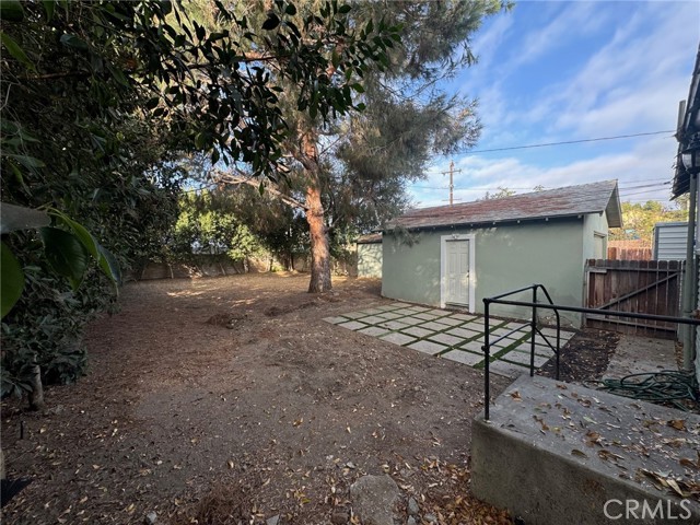1355 N Gordon Street, Pomona CA: https://media.crmls.org/medias/00fc027d-0dc6-4fb8-a800-03d4aa08adb6.jpg