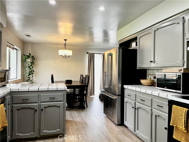 Detail Gallery Image 31 of 50 For 40894 Griffin Dr, Oakhurst,  CA 93644 - 3 Beds | 2 Baths