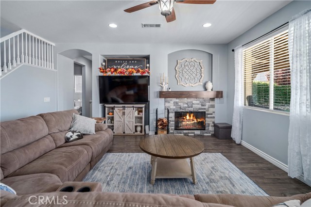 Detail Gallery Image 15 of 44 For 40271 Crestridge, Palmdale,  CA 93551 - 5 Beds | 3 Baths