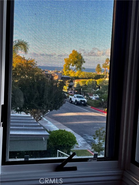 Detail Gallery Image 18 of 20 For 504 Avocado Ave, Corona Del Mar,  CA 92625 - 3 Beds | 3 Baths