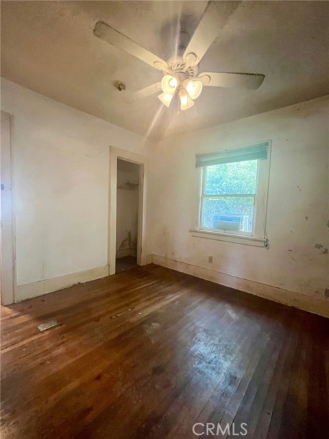 1901 S Broadway, Santa Ana CA: https://media.crmls.org/medias/00fcecdb-787a-4be1-a5bd-e73407046264.jpg