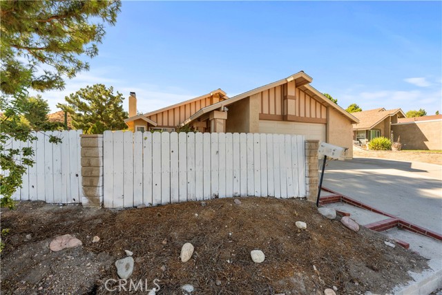 Detail Gallery Image 15 of 60 For 29835 Abelia Rd, Canyon Country,  CA 91387 - 4 Beds | 2 Baths