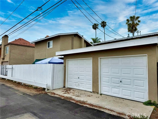 508 Huntington Street, Huntington Beach CA: https://media.crmls.org/medias/00fd1879-d28c-4122-8270-643ab2083db1.jpg