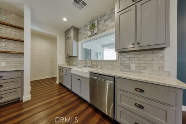 Detail Gallery Image 17 of 66 For 25904 Bear Valley, Tehachapi,  CA 93561 - 3 Beds | 2/1 Baths