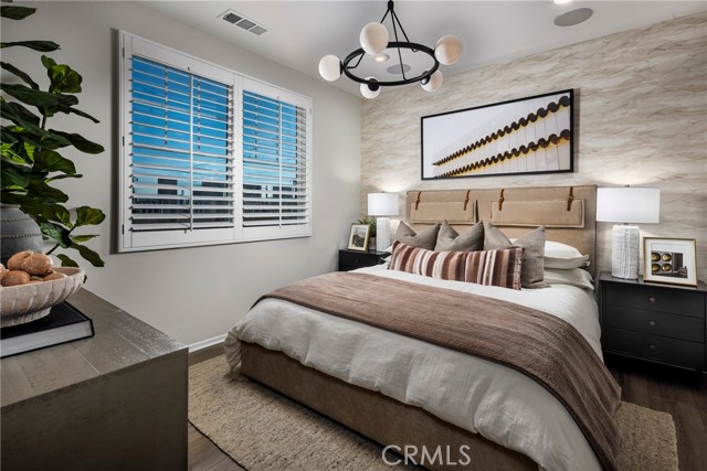 3949 E. KENYON PASEO, Ontario CA: https://media.crmls.org/medias/00ff5086-33fb-4633-8684-3a84d08229b5.jpg