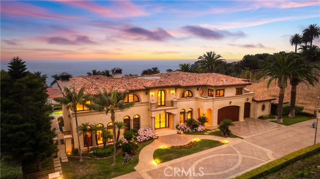 64 Laurel Drive, Rancho Palos Verdes CA: https://media.crmls.org/medias/0100370e-b367-477e-81c8-b5683812e035.jpg