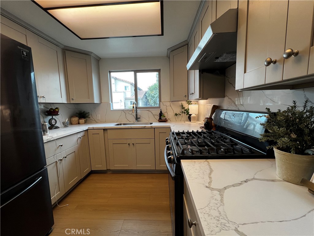 MLS #WS25255441 image #12