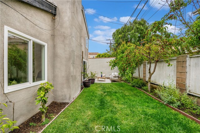 2222 Curtis Avenue, Redondo Beach CA: https://media.crmls.org/medias/01009d6b-08ee-44d6-aa0c-fce30aca794a.jpg