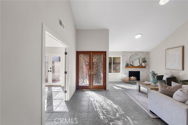 Detail Gallery Image 4 of 50 For 6535 E Paseo Murillo, Anaheim,  CA 92807 - 3 Beds | 2/1 Baths