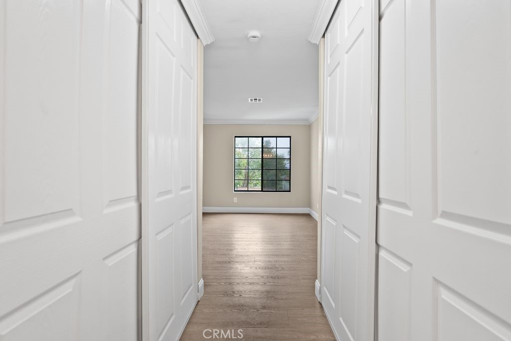 https://media.crmls.org/medias/0101bed8-38cf-4890-9746-79180ff9de91.jpg?preset=X-Large