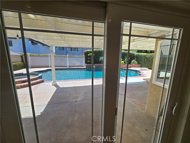 Detail Gallery Image 38 of 47 For 1013 Cannonade Cir, Costa Mesa,  CA 92626 - 5 Beds | 3 Baths