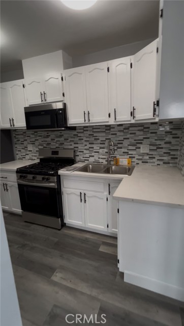 1032 S Normandie Avenue, Los Angeles CA: https://media.crmls.org/medias/0101dde1-752c-4eb1-944a-02f32e49a8b8.jpg