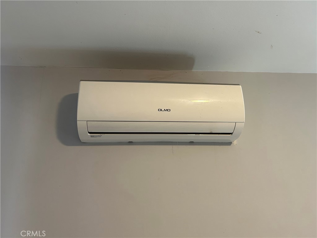 https://media.crmls.org/medias/010289fb-3608-4c43-98a0-512052f67715.jpg?preset=X-Large