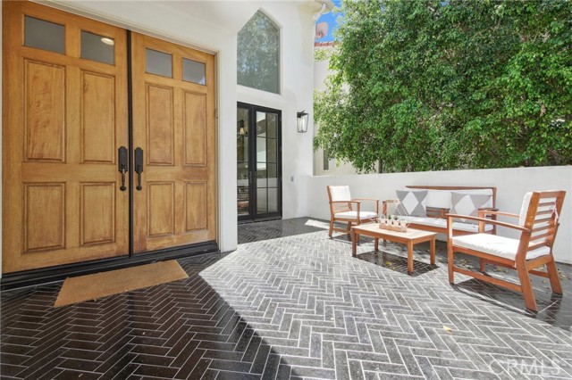 Detail Gallery Image 3 of 35 For 4322 Alcove Ave, Studio City,  CA 91604 - 5 Beds | 5 Baths