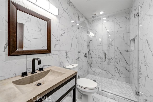Detail Gallery Image 22 of 37 For 8038 via Pompeii, Burbank,  CA 91504 - 3 Beds | 3 Baths