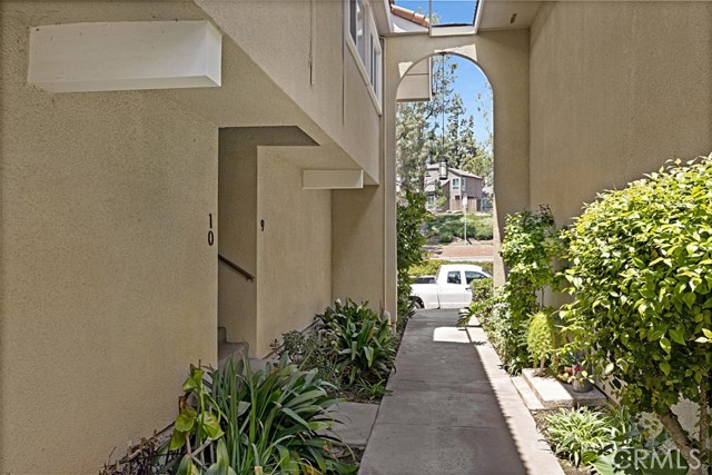 1040 Central Avenue, Riverside CA: https://media.crmls.org/medias/0103468f-9cc0-477c-8e61-203cbdda899d.jpg