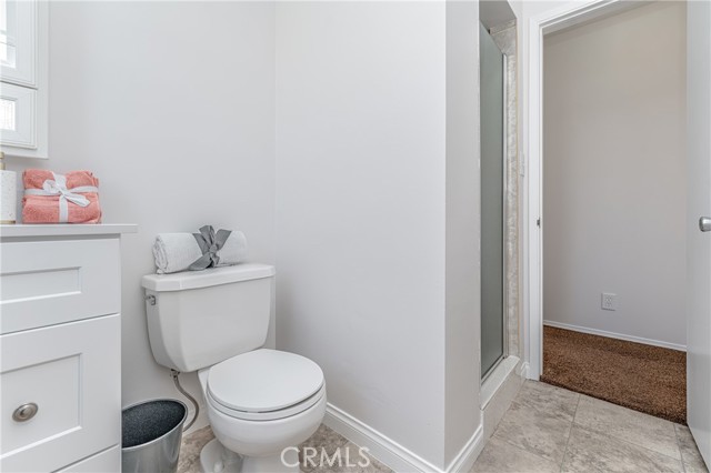 Detail Gallery Image 11 of 21 For 2750 Fanwood Ave, Long Beach,  CA 90815 - 3 Beds | 3 Baths