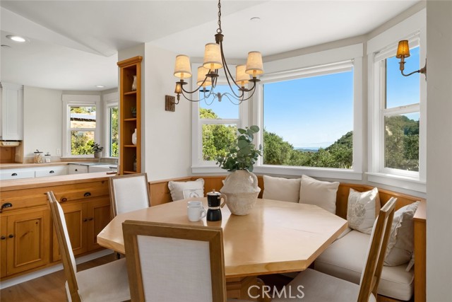 2650 Skyview Trail, San Luis Obispo CA: https://media.crmls.org/medias/0103c742-0e69-4a60-b68d-9a30f451f11b.jpg