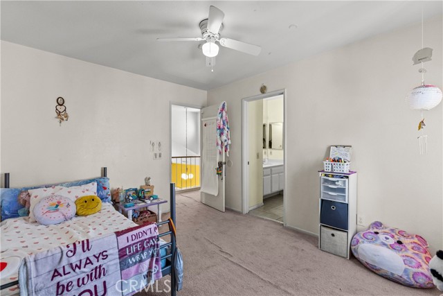 Detail Gallery Image 17 of 29 For 4031 E Avenue R13, Palmdale,  CA 93552 - 3 Beds | 2/1 Baths