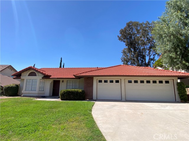Detail Gallery Image 1 of 15 For 24372 Rimview Rd, Moreno Valley,  CA 92557 - 3 Beds | 2 Baths