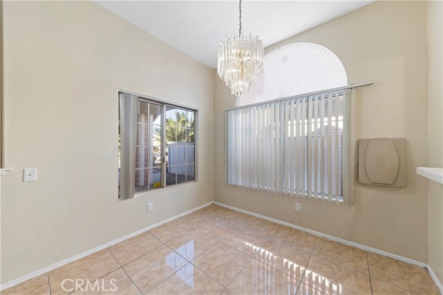 Detail Gallery Image 12 of 29 For 15512 Ventura Ln, Victorville,  CA 92394 - 3 Beds | 2 Baths