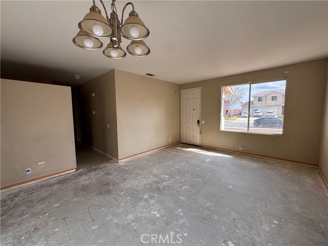 Detail Gallery Image 6 of 48 For 2014 W Dawnview Dr, Rialto,  CA 92377 - 4 Beds | 2 Baths