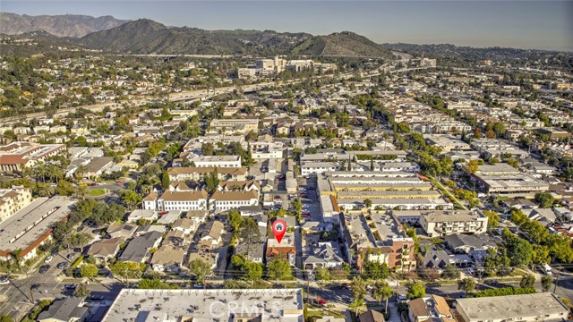 Detail Gallery Image 24 of 27 For 324 N Adams, Glendale,  CA 91206 - 5 Beds | 3 Baths