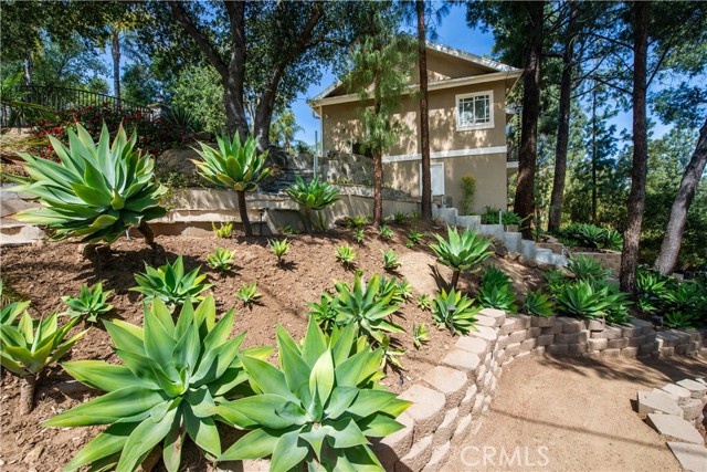 Detail Gallery Image 42 of 54 For 22757 Plummer St, Chatsworth,  CA 91311 - 3 Beds | 3 Baths