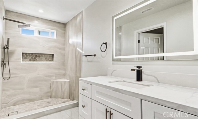 Image 10 of 14 For 66054 1st  