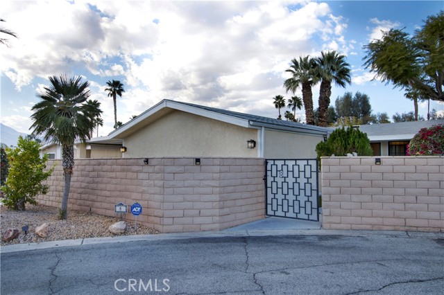 Detail Gallery Image 3 of 30 For 8 International Bld #8,  Rancho Mirage,  CA 92270 - 3 Beds | 2 Baths