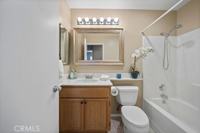 Detail Gallery Image 12 of 40 For 820 Autumn Ln, Corona,  CA 92881 - 3 Beds | 2 Baths