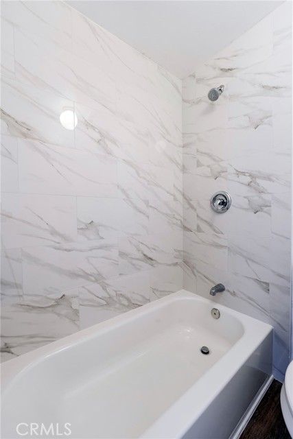 Detail Gallery Image 18 of 27 For 2155 Canyon #D,  Costa Mesa,  CA 92627 - 2 Beds | 1 Baths