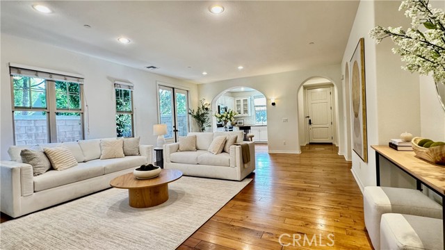 Detail Gallery Image 2 of 6 For 63 Concierto, Irvine,  CA 92620 - 3 Beds | 2/1 Baths