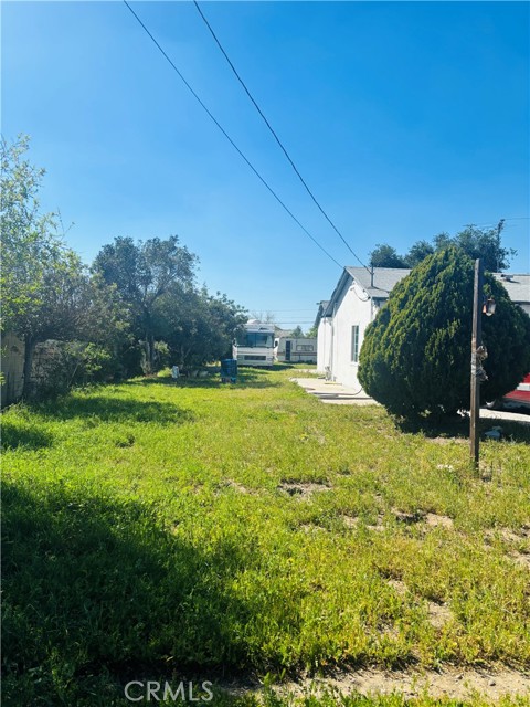 Detail Gallery Image 6 of 8 For 8005 Oleander, Fontana,  CA 92336 - 3 Beds | 2 Baths