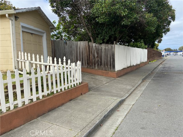 Detail Gallery Image 28 of 34 For 1100 Lassen St, Richmond,  CA 94805 - 2 Beds | 1 Baths