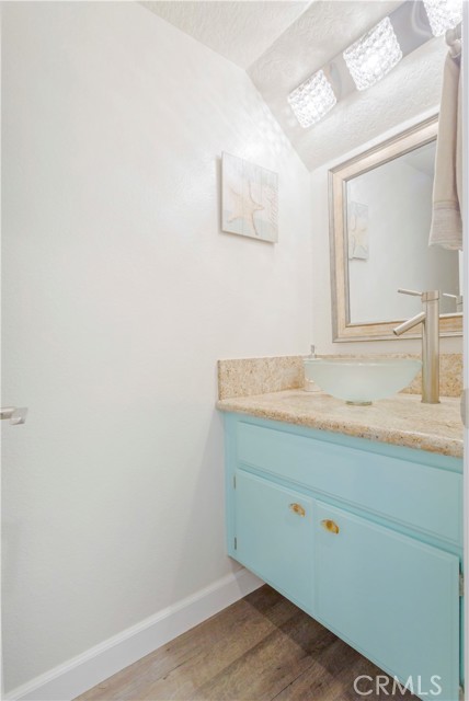 Detail Gallery Image 12 of 35 For 2150 San Michel Dr a,  Costa Mesa,  CA 92627 - 2 Beds | 2/1 Baths