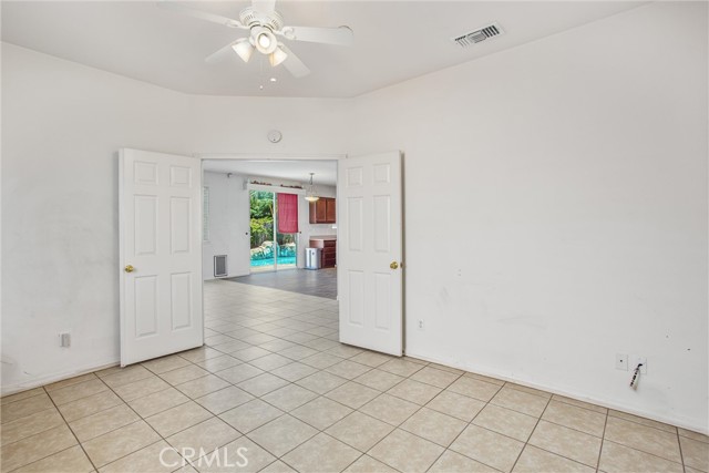 1802 Pummelo Drive, Redlands CA: https://media.crmls.org/medias/010dbecc-4d5b-4914-bf2a-21179b1c17c9.jpg