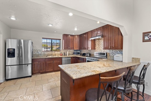 Detail Gallery Image 12 of 36 For 118 Bryn Mawr Rd, Claremont,  CA 91711 - 3 Beds | 2 Baths