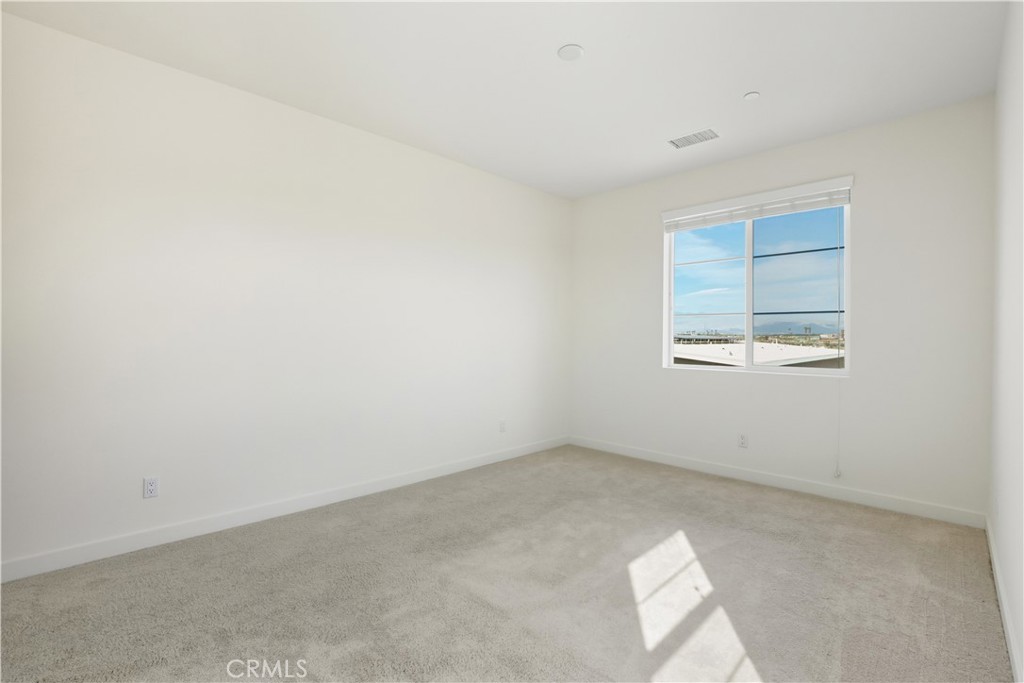 MLS #OC25225551 image #28