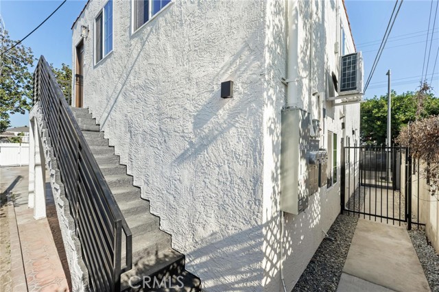 Detail Gallery Image 4 of 24 For 498 E 52nd, Long Beach,  CA 90805 - 2 Beds | 1 Baths