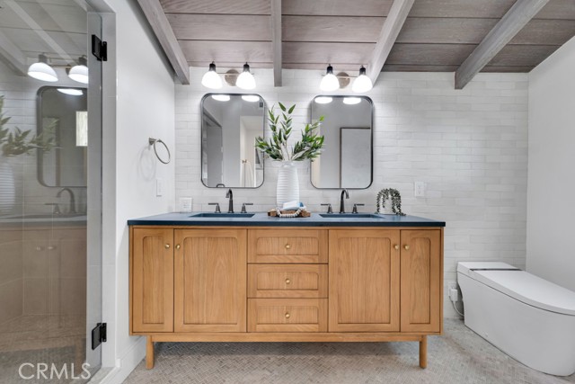 10 Camel Point, Laguna Beach CA: https://media.crmls.org/medias/01103fb5-57b9-40e5-96fc-3551882c70ea.jpg