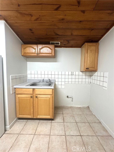 7892 8th Street, Buena Park CA: https://media.crmls.org/medias/0110449a-fad4-4c9a-91fb-15926a94c0c5.jpg