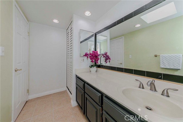 Detail Gallery Image 38 of 46 For 2032 W 231st St, Torrance,  CA 90501 - 4 Beds | 3 Baths